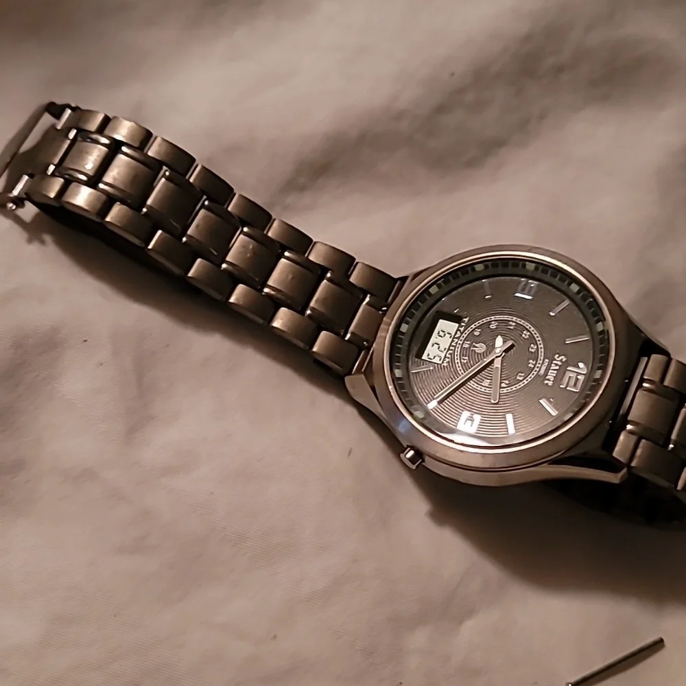 Stauer Mens Atomic Watch Titanium Radio‎ Controlled 15442 Silvertone New Battery